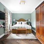 Numa Salzburg Ivy Aparthotel 4*